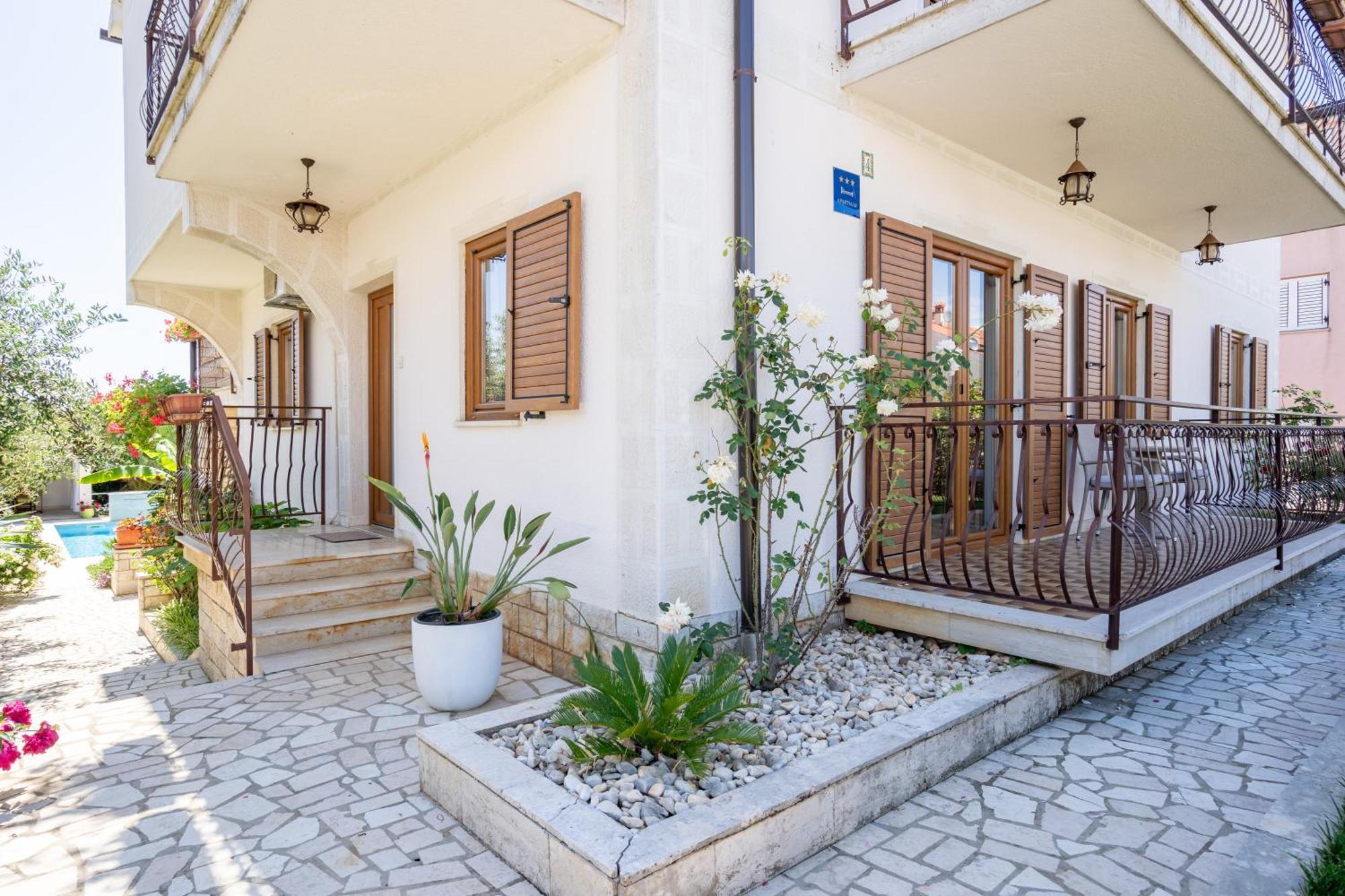 Apartman Maras *