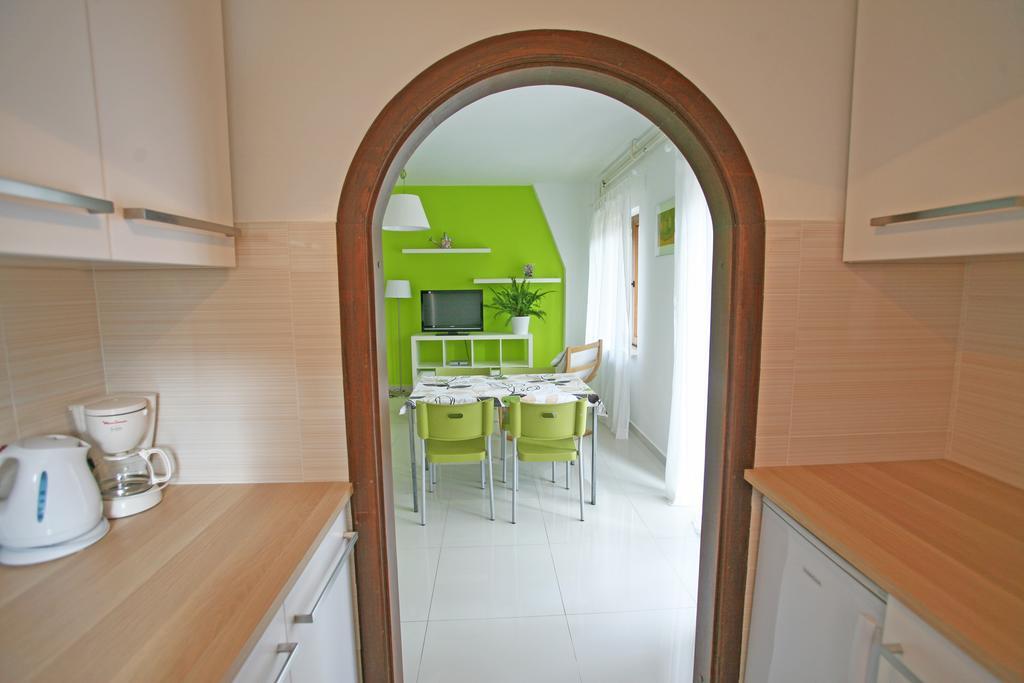 Maras Apartman *