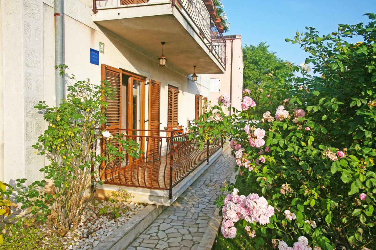 Apartman Maras *